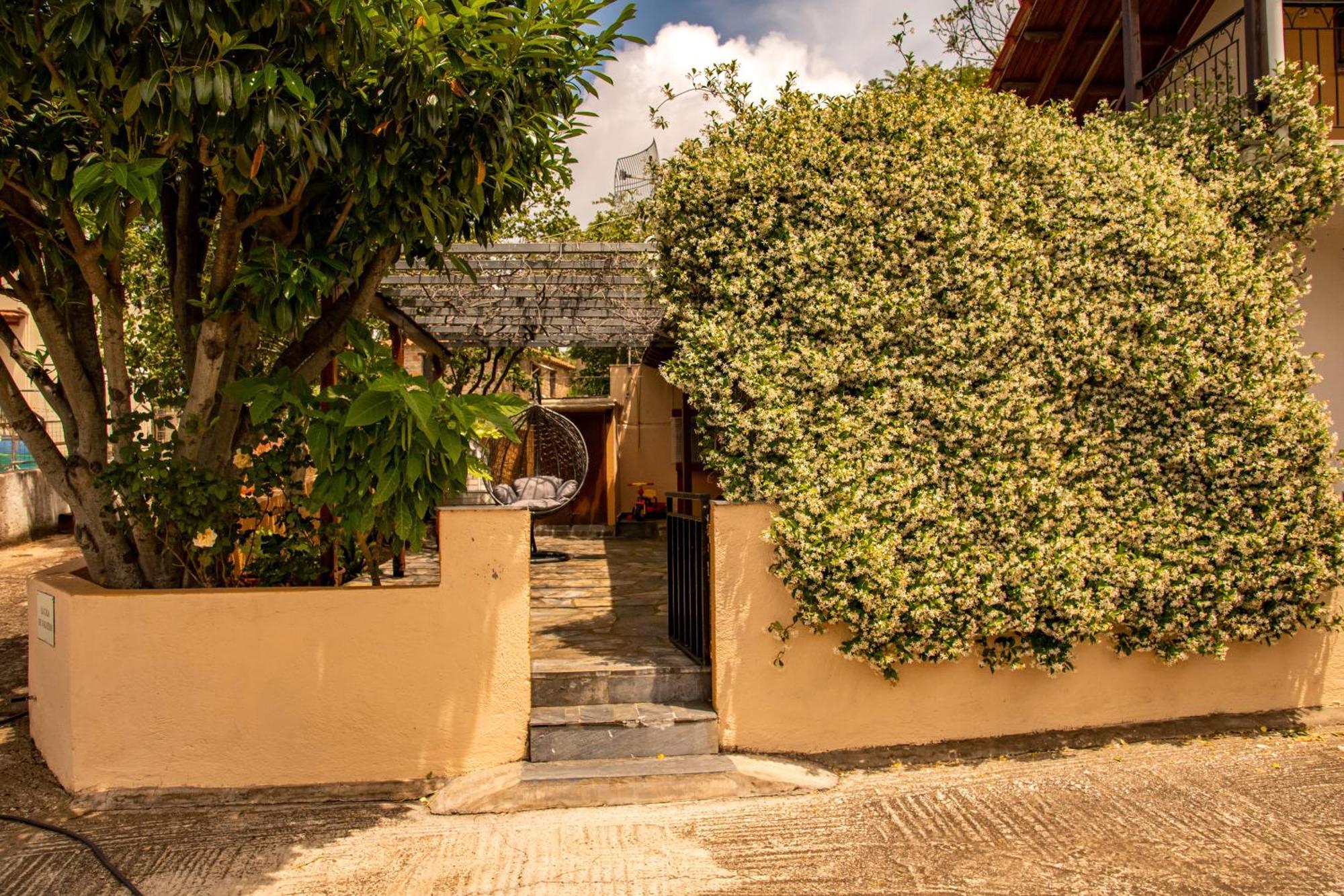 La Casa De Vacation Villa Lafkos Luaran gambar